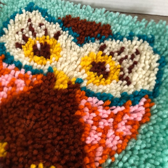 Handmade Owl Latch Hook Rug - Picture 7 of 10